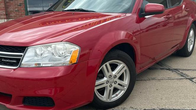 2011 Dodge Avenger Image 2