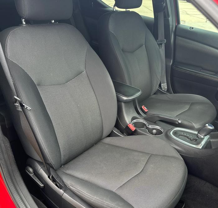 2011 Dodge Avenger Image 11