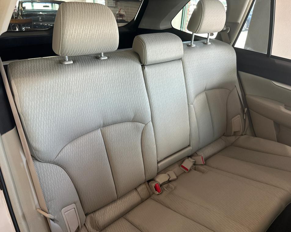 2011 Subaru Outback Image 14