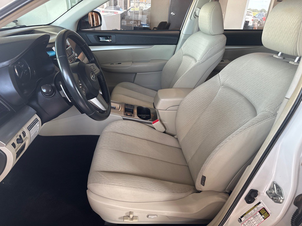 2011 Subaru Outback Image 18