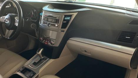 2011 Subaru Outback Image 27