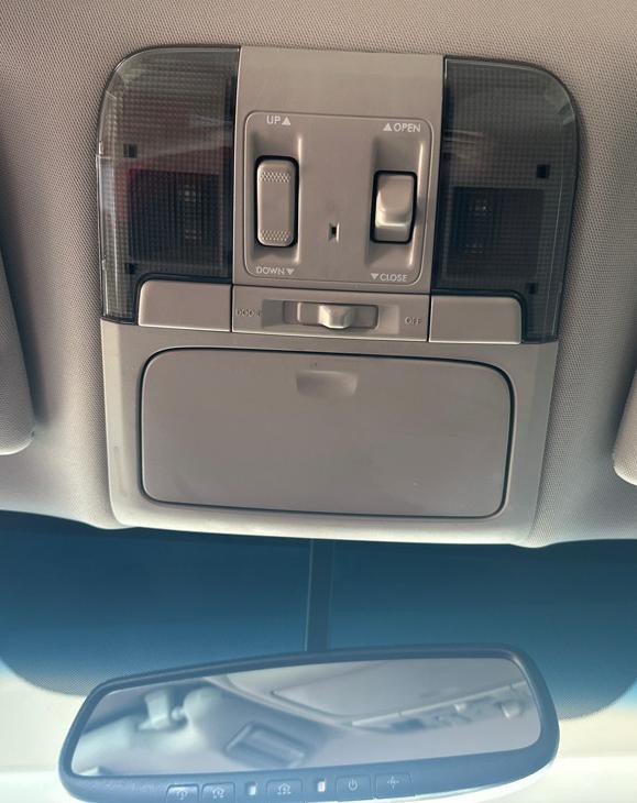 2011 Subaru Outback Image 29