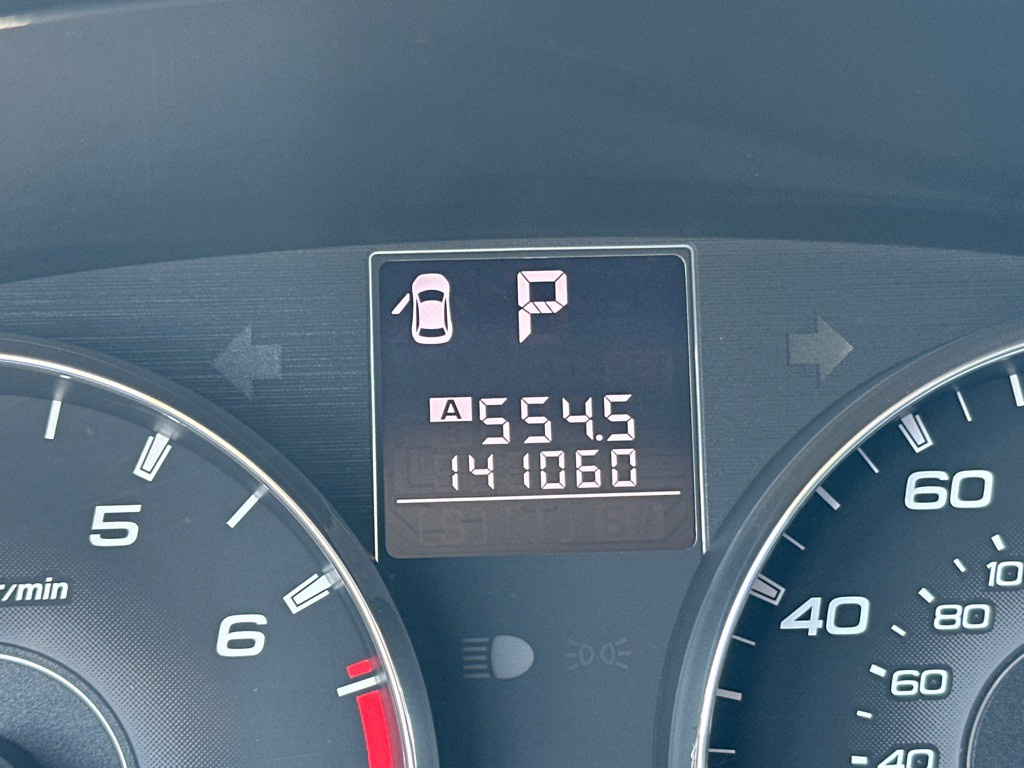 2011 Subaru Outback Image 32