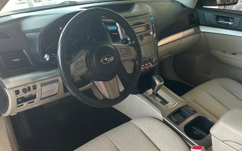 2011 Subaru Outback Image 20