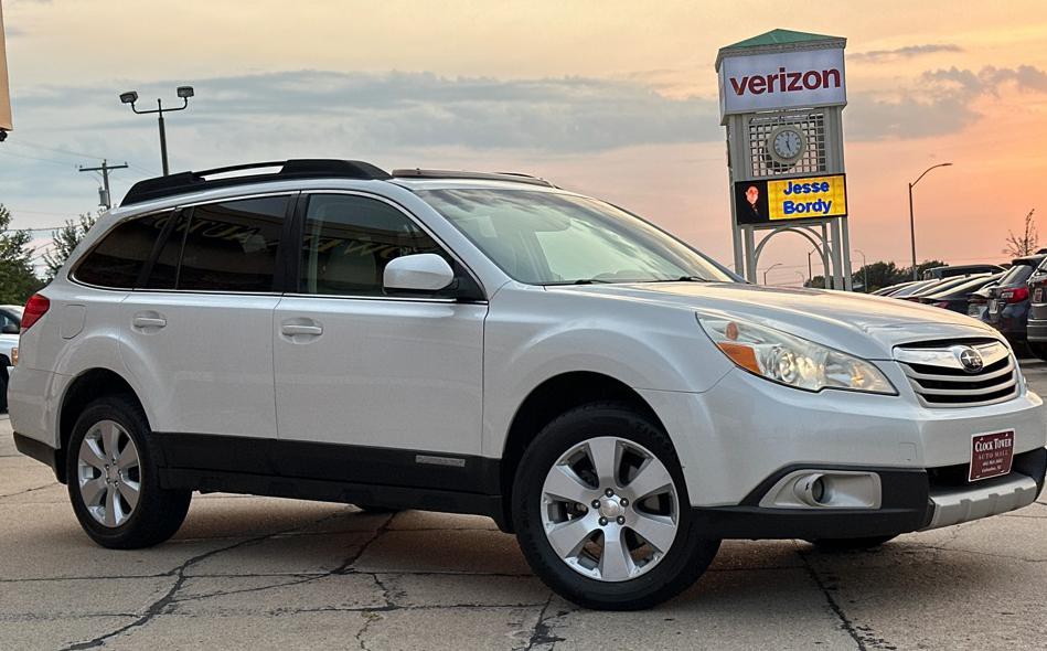2011 Subaru Outback Image 3