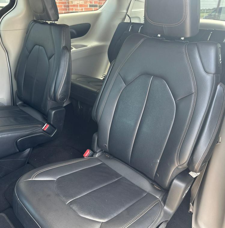 2017 Chrysler Pacifica Image 15