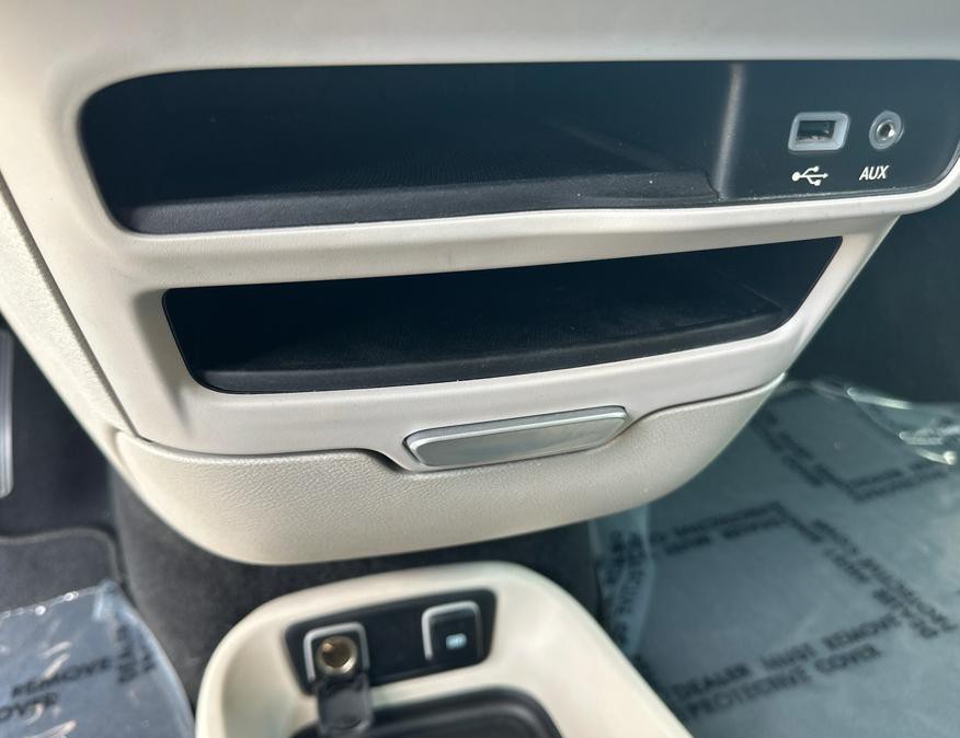 2017 Chrysler Pacifica Image 27