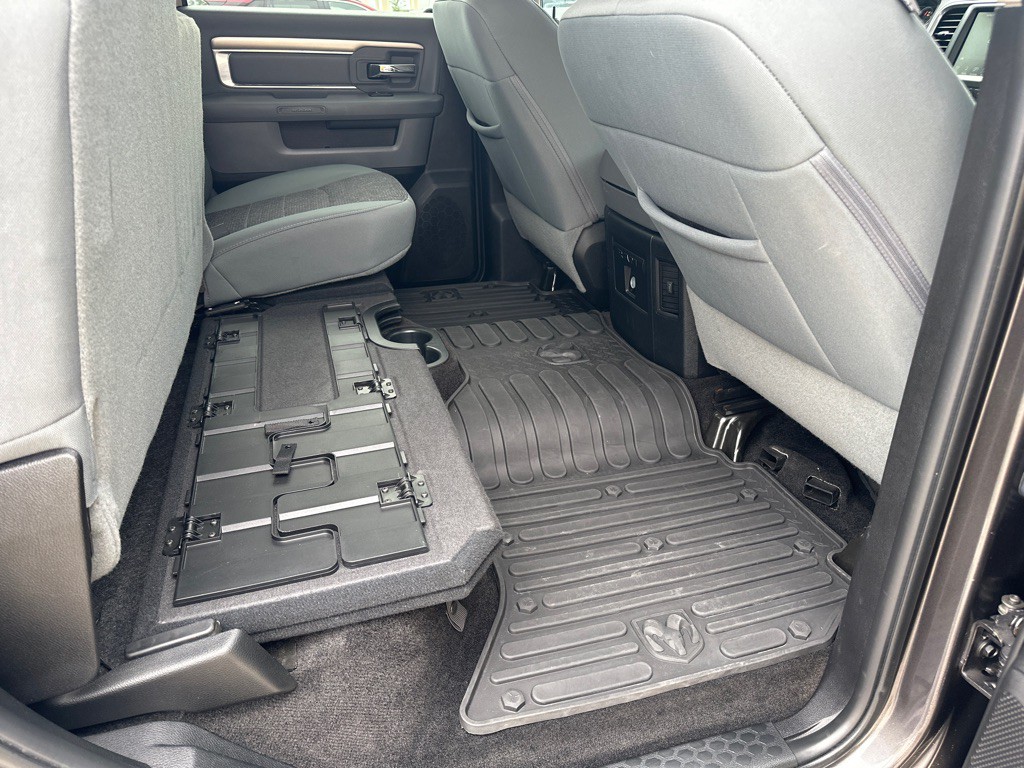 2017 RAM 1500 Image 12