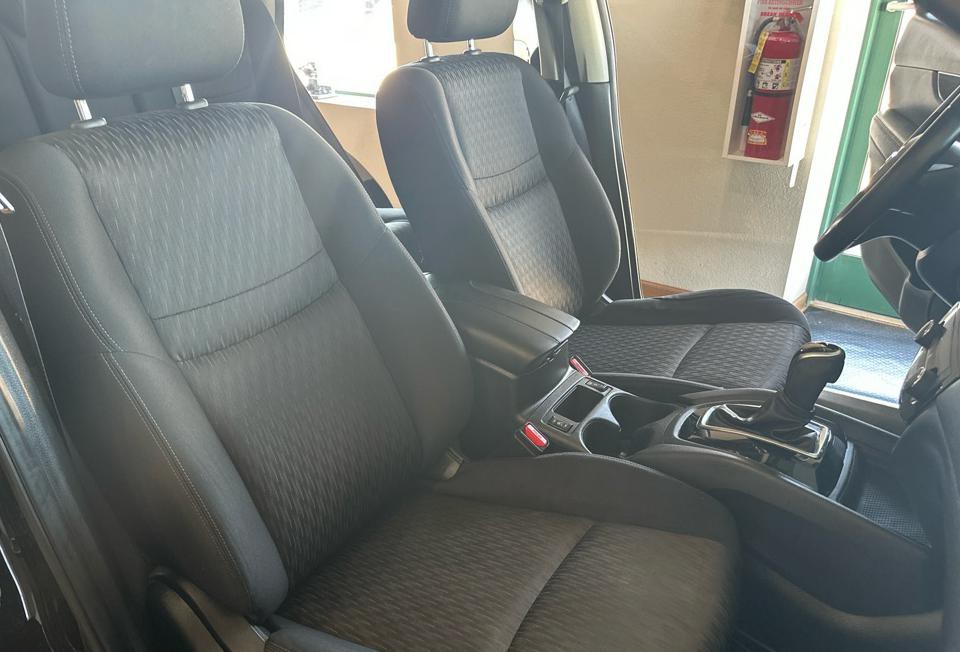 2019 Nissan Rogue Image 11