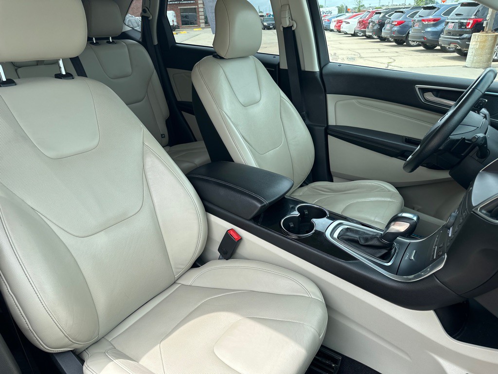 2015 Ford Edge Image 10