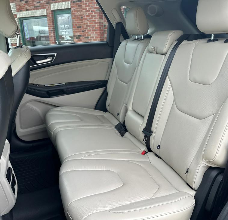 2015 Ford Edge Image 13