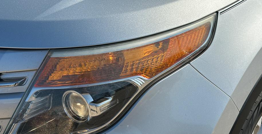 2013 Ford Explorer Image 2