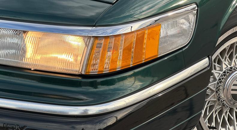 1993 Mercury Grand Marquis Image 2