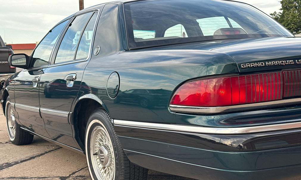 1993 Mercury Grand Marquis Image 7