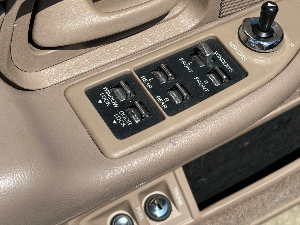 1993 Mercury Grand Marquis Image 12