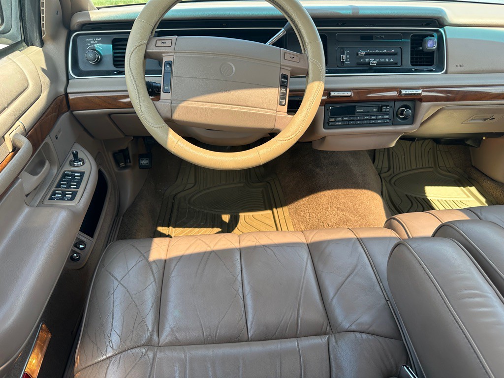 1993 Mercury Grand Marquis Image 13