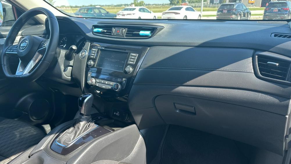 2020 Nissan Rogue Image 8
