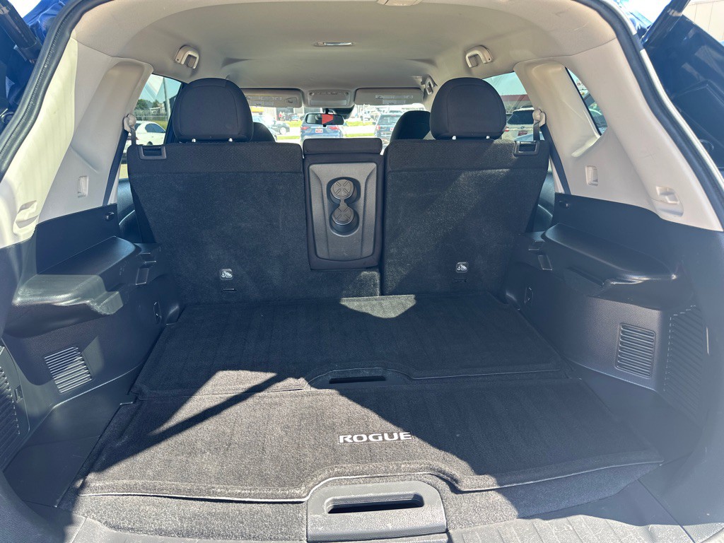 2020 Nissan Rogue Image 11