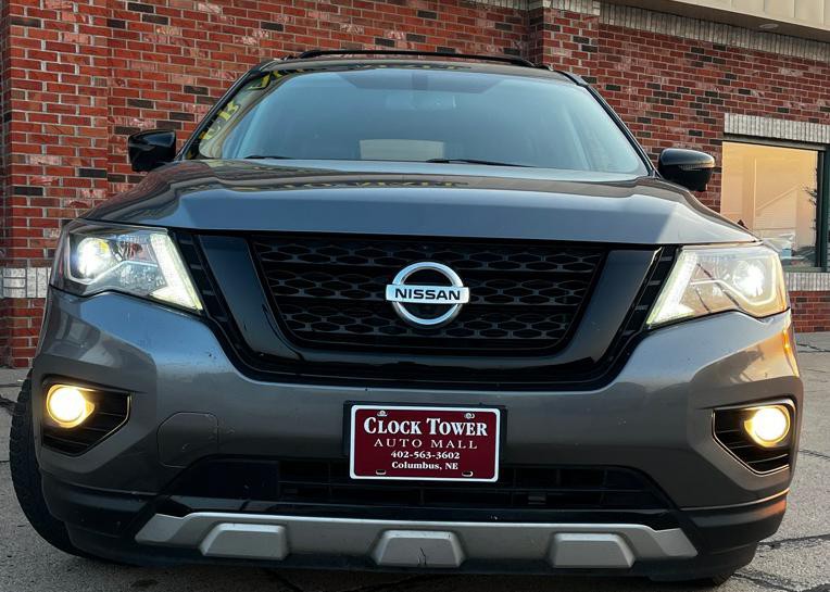 2019 Nissan Pathfinder Image 2