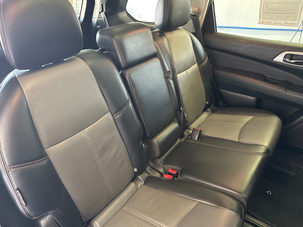 2019 Nissan Pathfinder Image 16