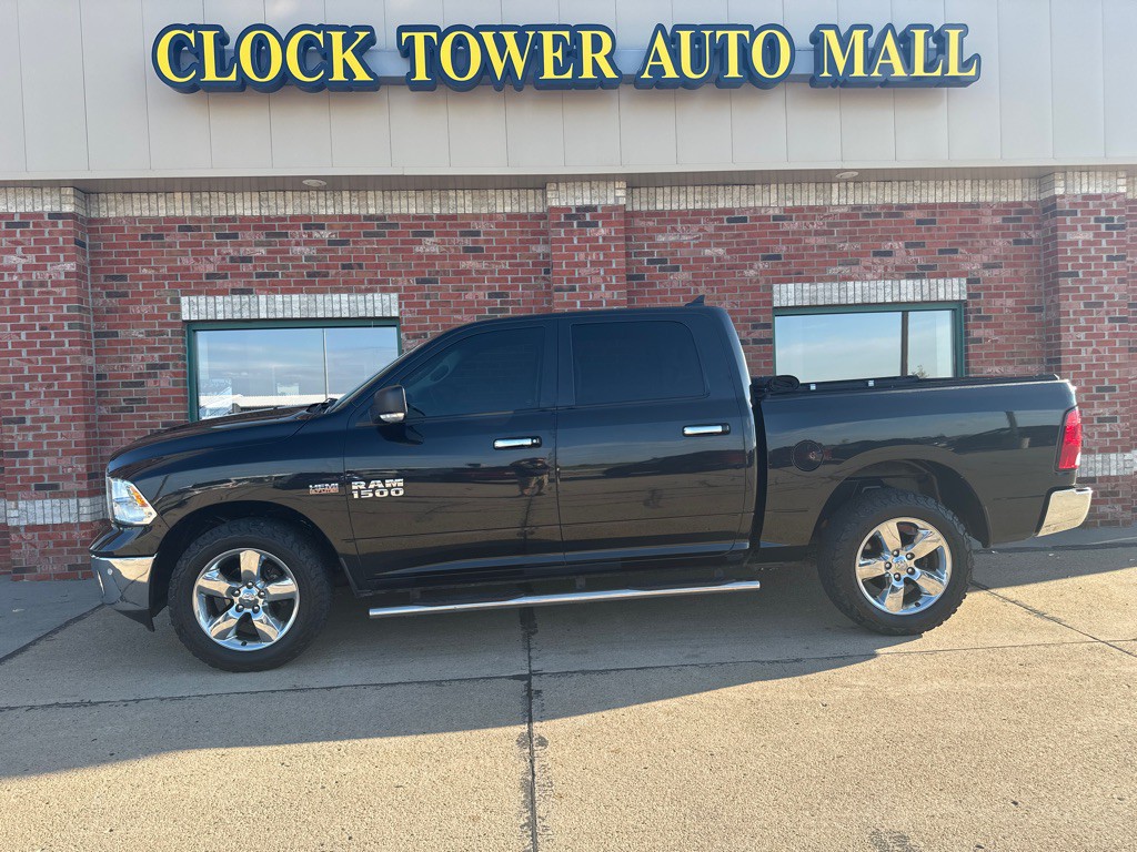 2016 RAM 1500 Image 3