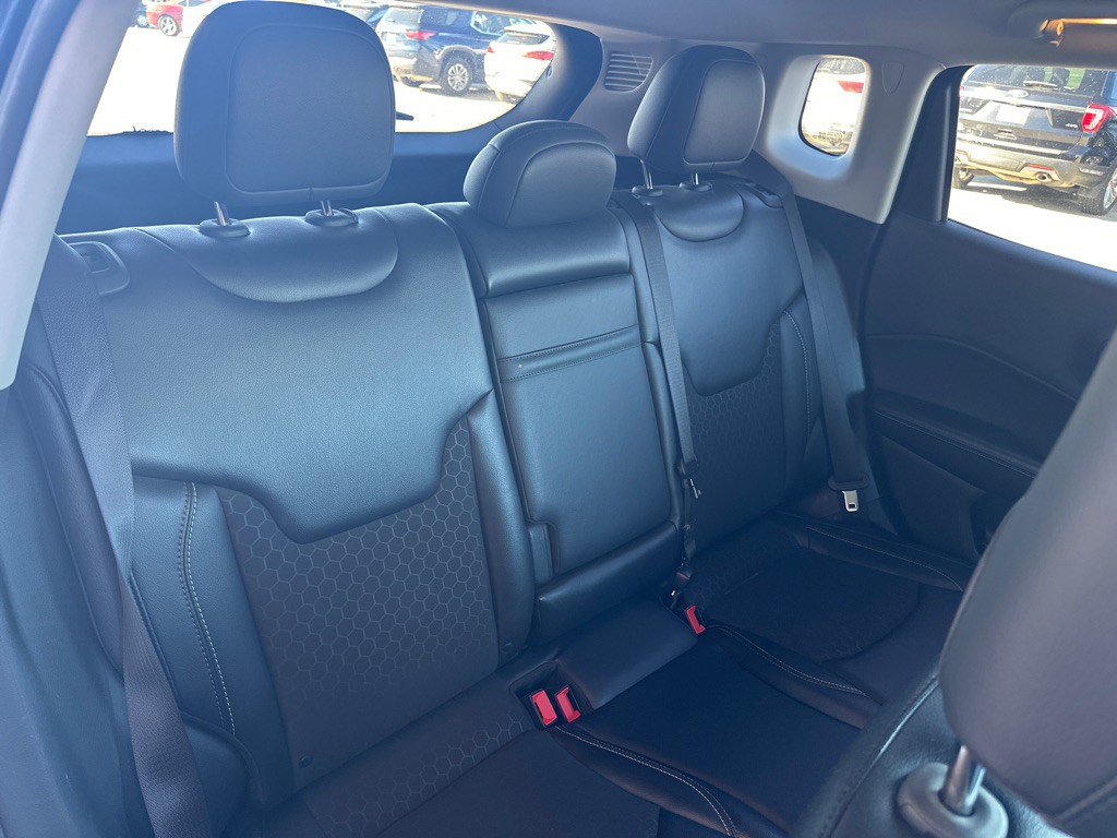 2018 Jeep Compass Image 12