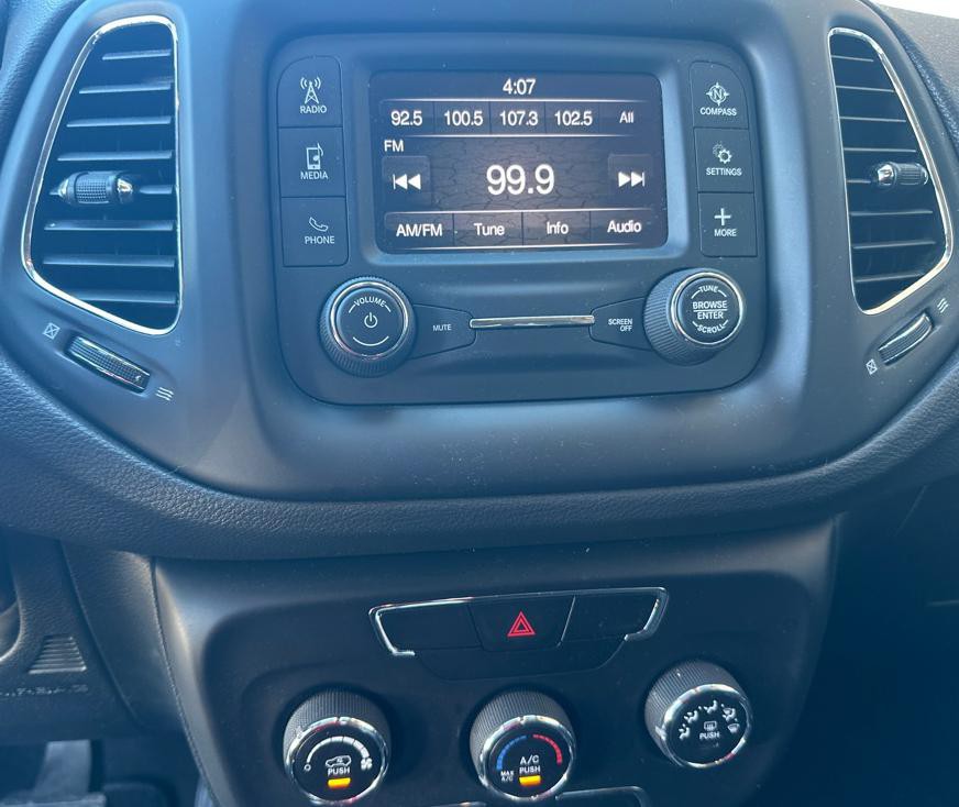 2018 Jeep Compass Image 20