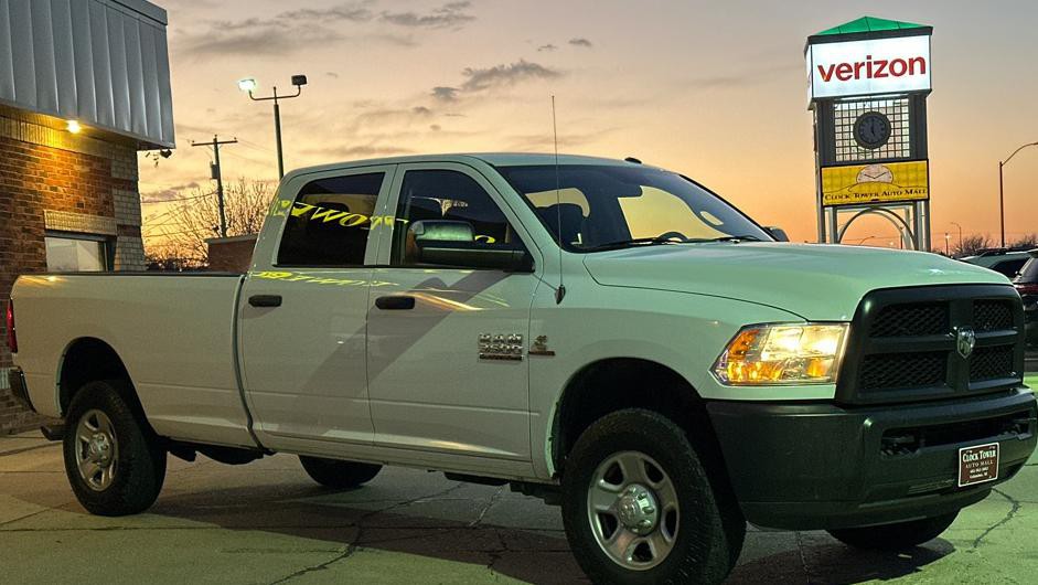 2017 RAM 3500 Image 5