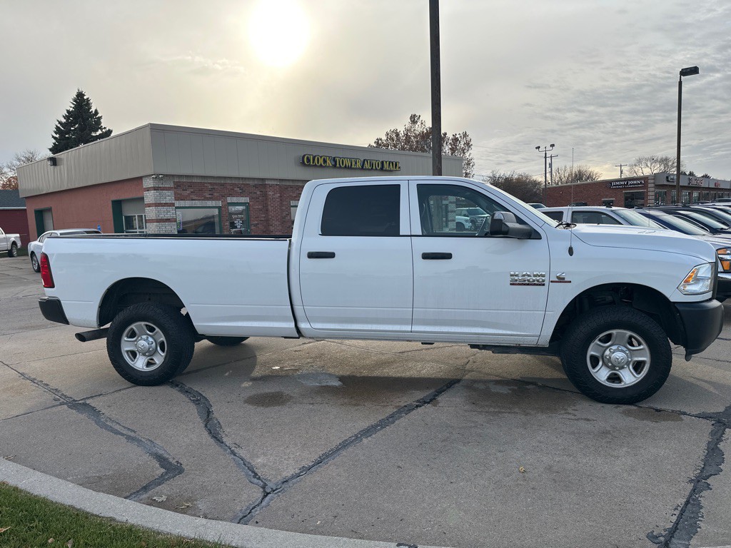 2017 RAM 3500 Image 8
