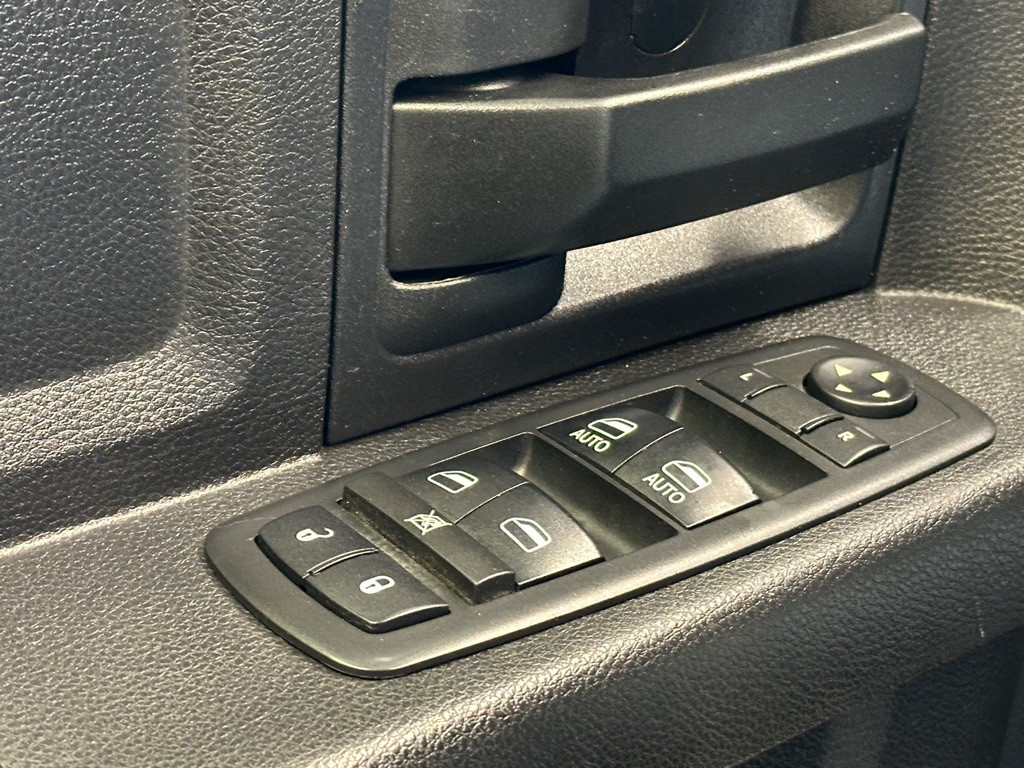 2017 RAM 3500 Image 18