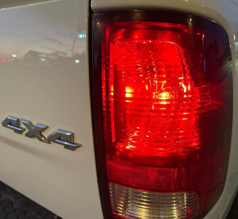 2017 RAM 3500 Image 6