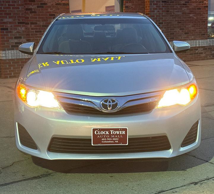 2012 Toyota Camry Image 3