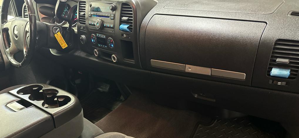 2008 Chevrolet Silverado 1500 Image 2
