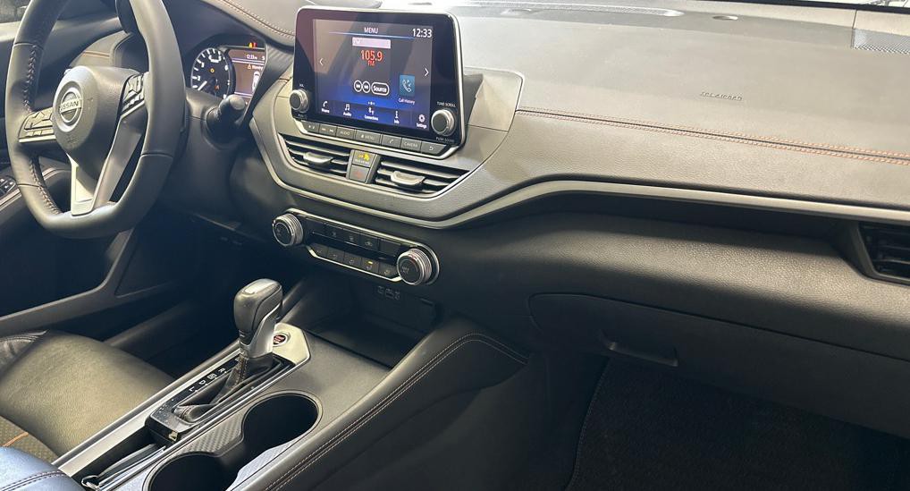 2022 Nissan Altima Image 10