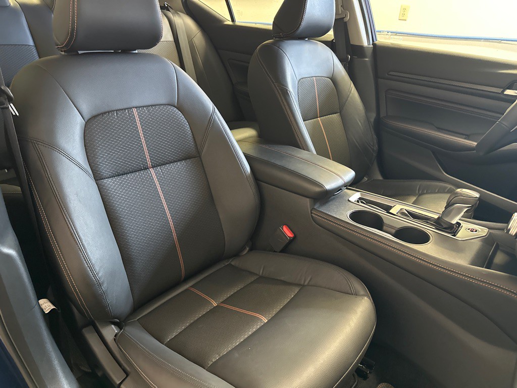 2022 Nissan Altima Image 11