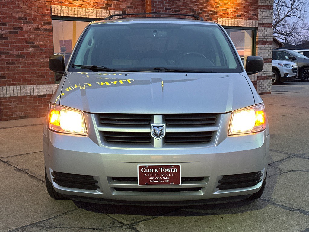 2010 Dodge Grand Caravan Image 2