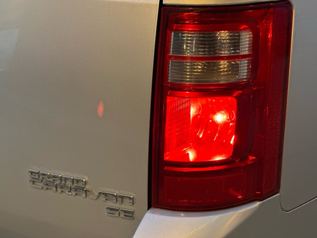 2010 Dodge Grand Caravan Image 4