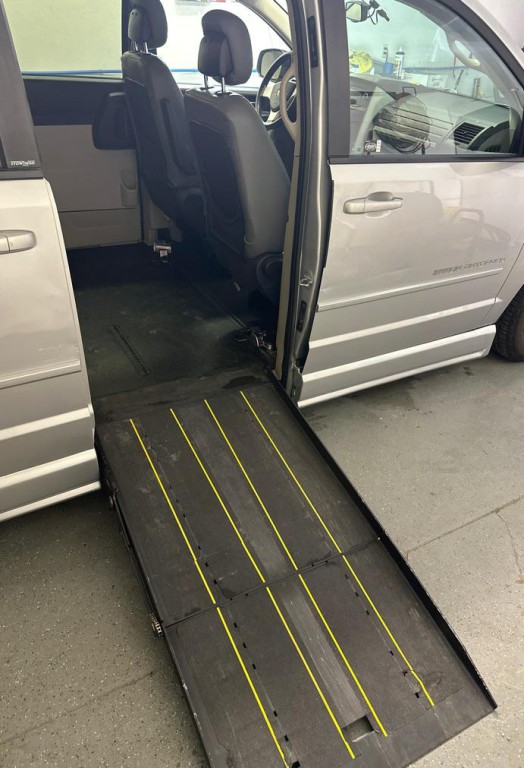 2010 Dodge Grand Caravan Image 7