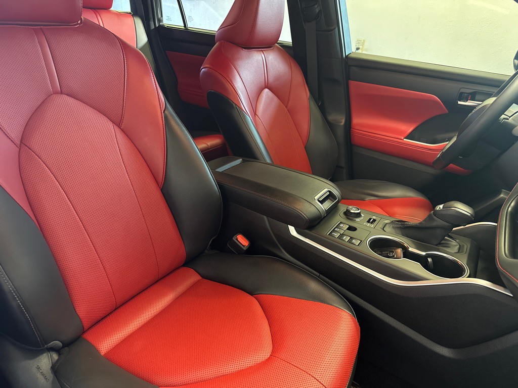 2023 Toyota Highlander Image 12