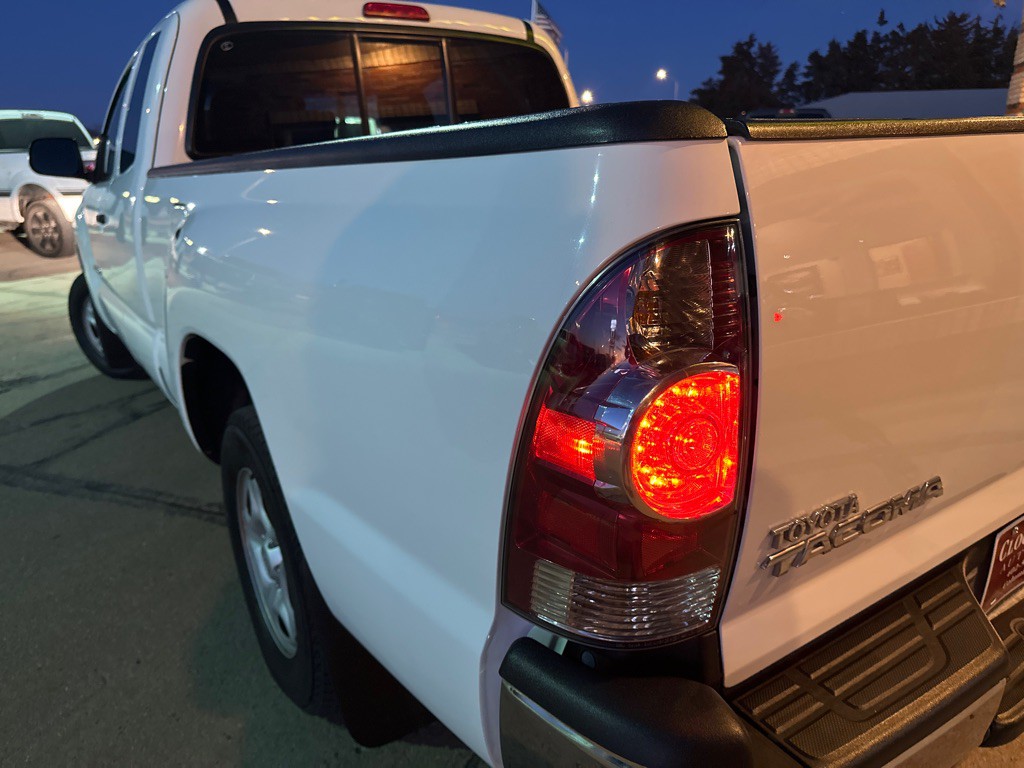 2010 Toyota Tacoma Image 8