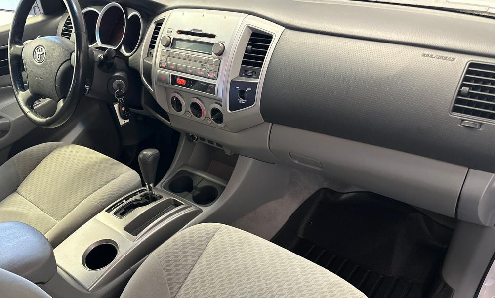 2010 Toyota Tacoma Image 9
