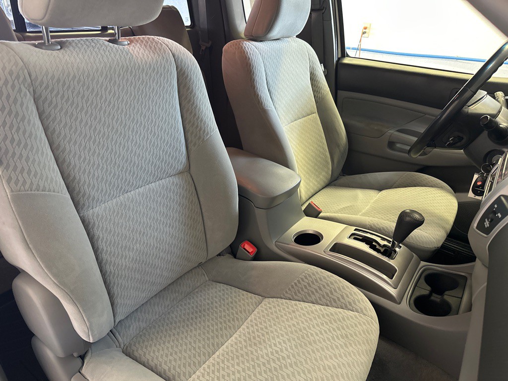 2010 Toyota Tacoma Image 10