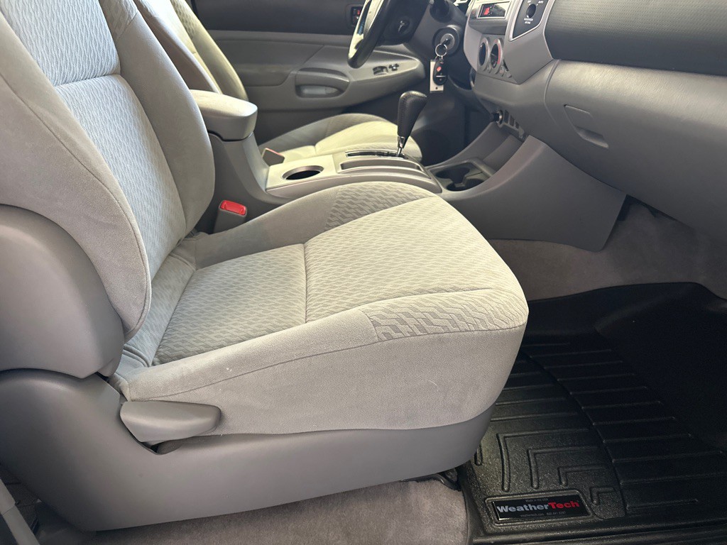 2010 Toyota Tacoma Image 12