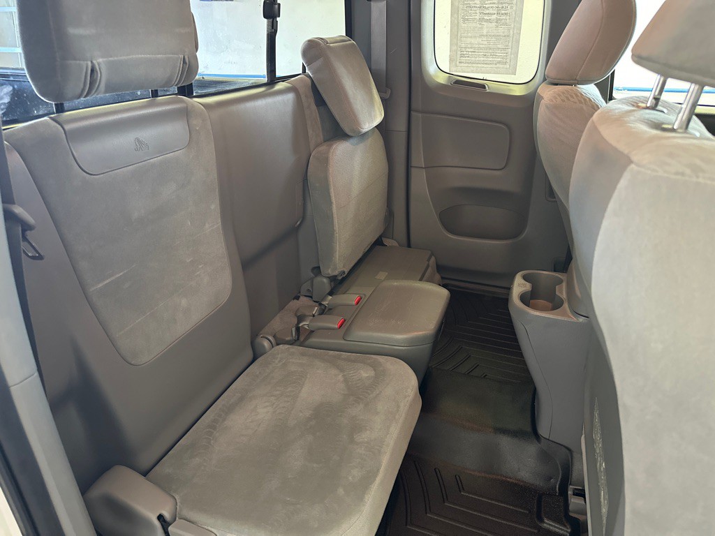 2010 Toyota Tacoma Image 13