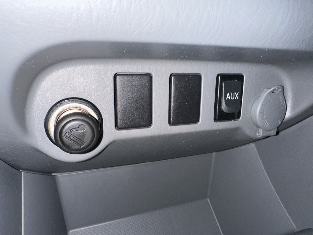 2010 Toyota Tacoma Image 25