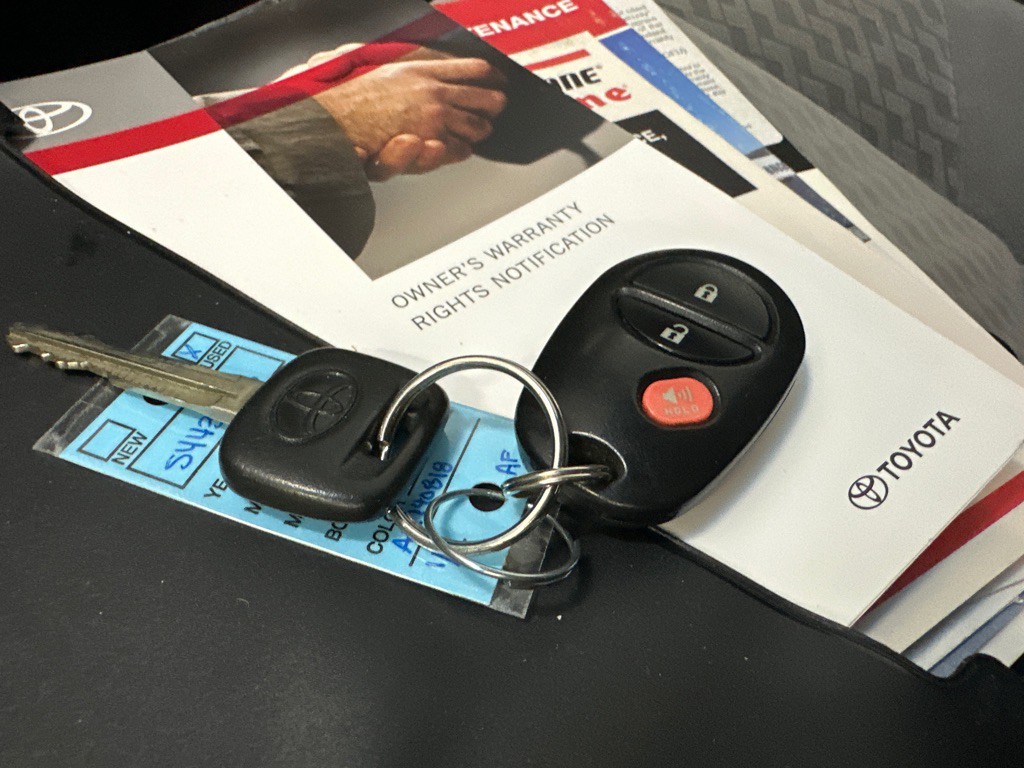 2010 Toyota Tacoma Image 27