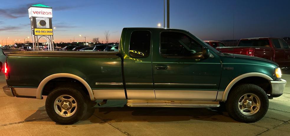 1997 Ford F-150 Image 3