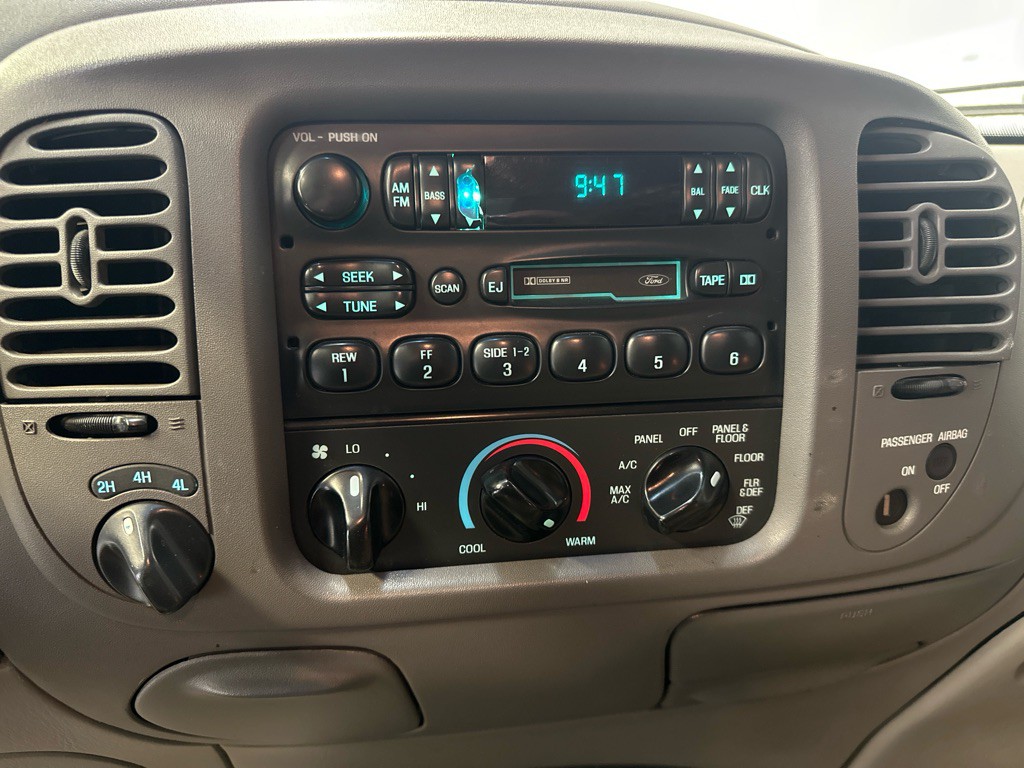 1997 Ford F-150 Image 18
