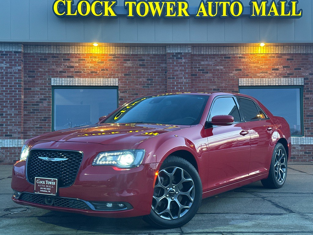 2017 Chrysler 300 Image 1