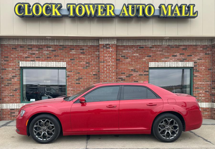 2017 Chrysler 300 Image 9